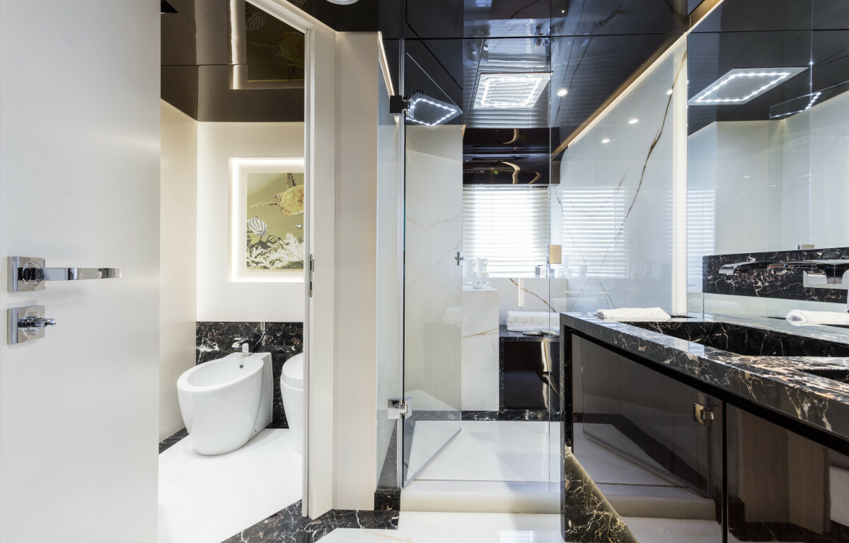 Imbarcazione privata 10