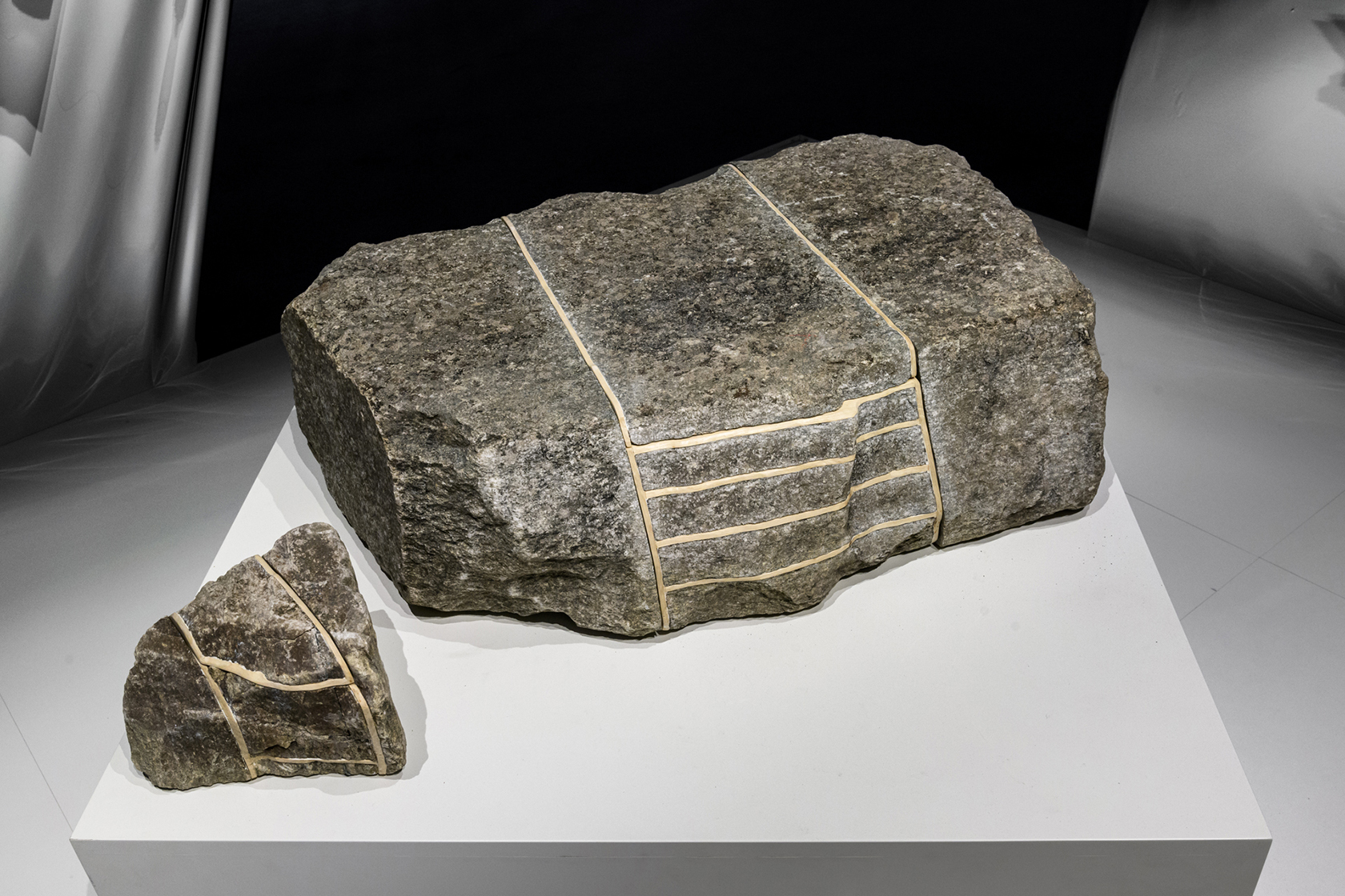 Andrea Branzi - Stone Box 10