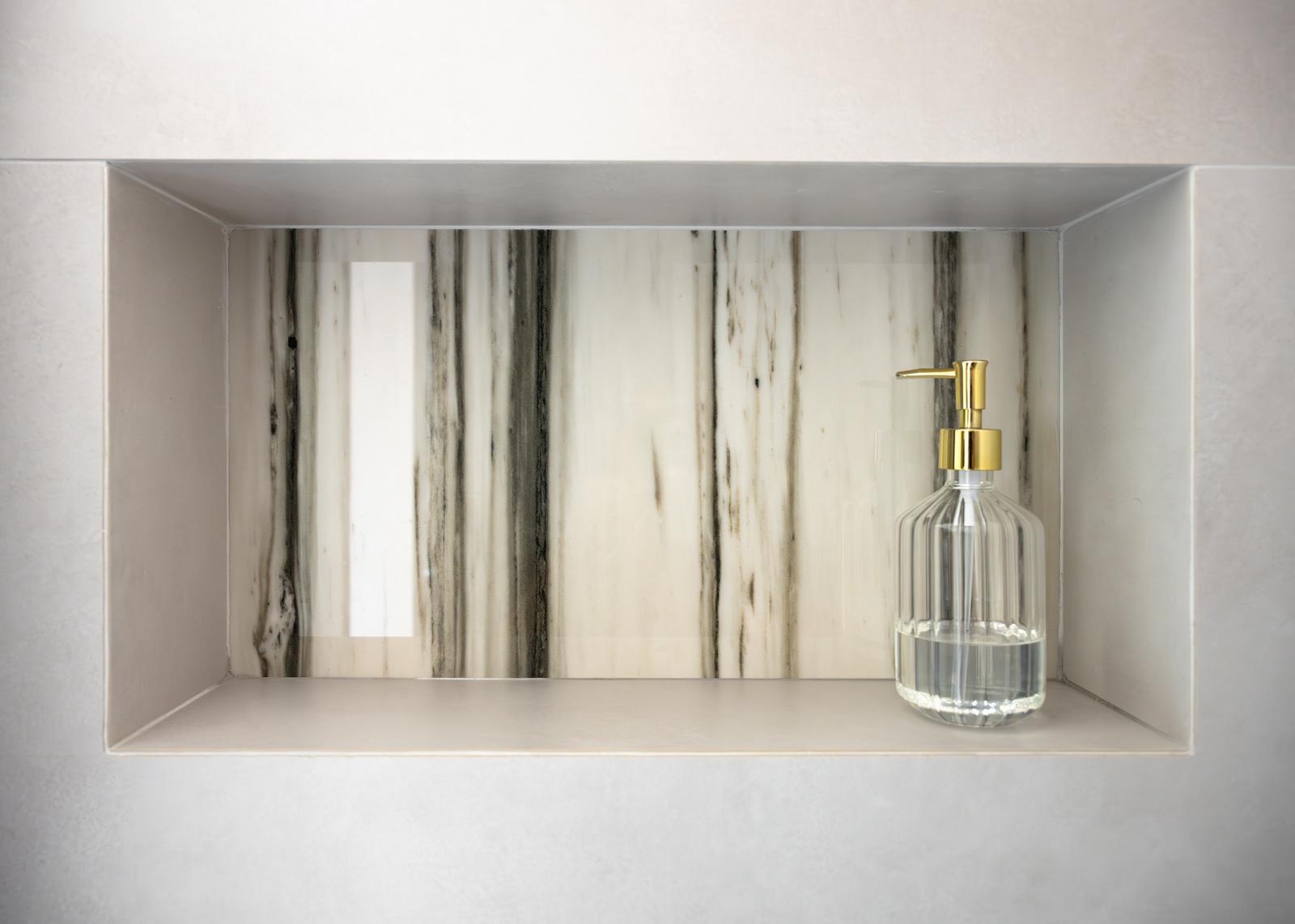 Bagno in Zebrino | Rivestimento di Design e Lusso 1